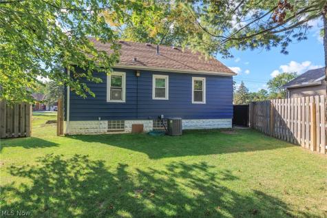 2415 E Ridgewood Drive Seven Hills OH 44131