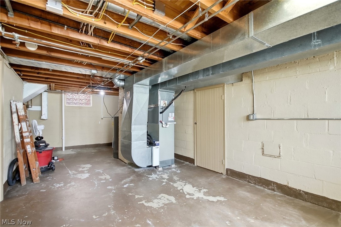 6404 Doncaster Avenue Parma OH 44129