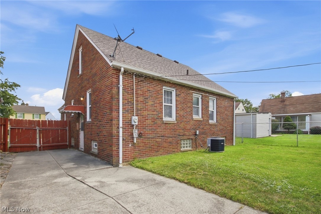 6404 Doncaster Avenue Parma OH 44129