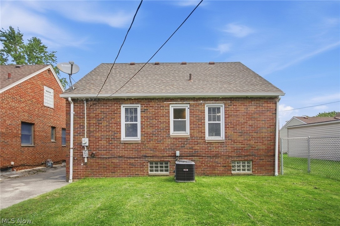 6404 Doncaster Avenue Parma OH 44129