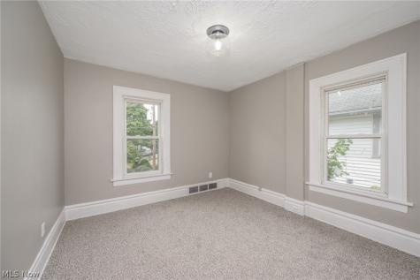 489 Marview Avenue Akron OH 44310