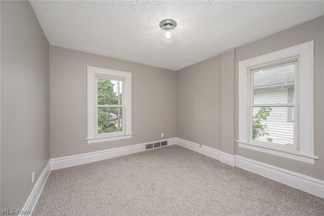 489 Marview Avenue Akron OH 44310