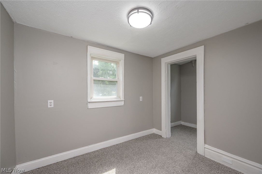 489 Marview Avenue Akron OH 44310