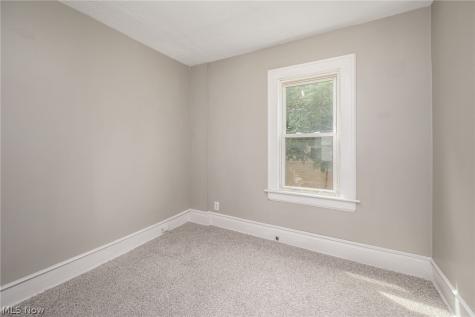 489 Marview Avenue Akron OH 44310
