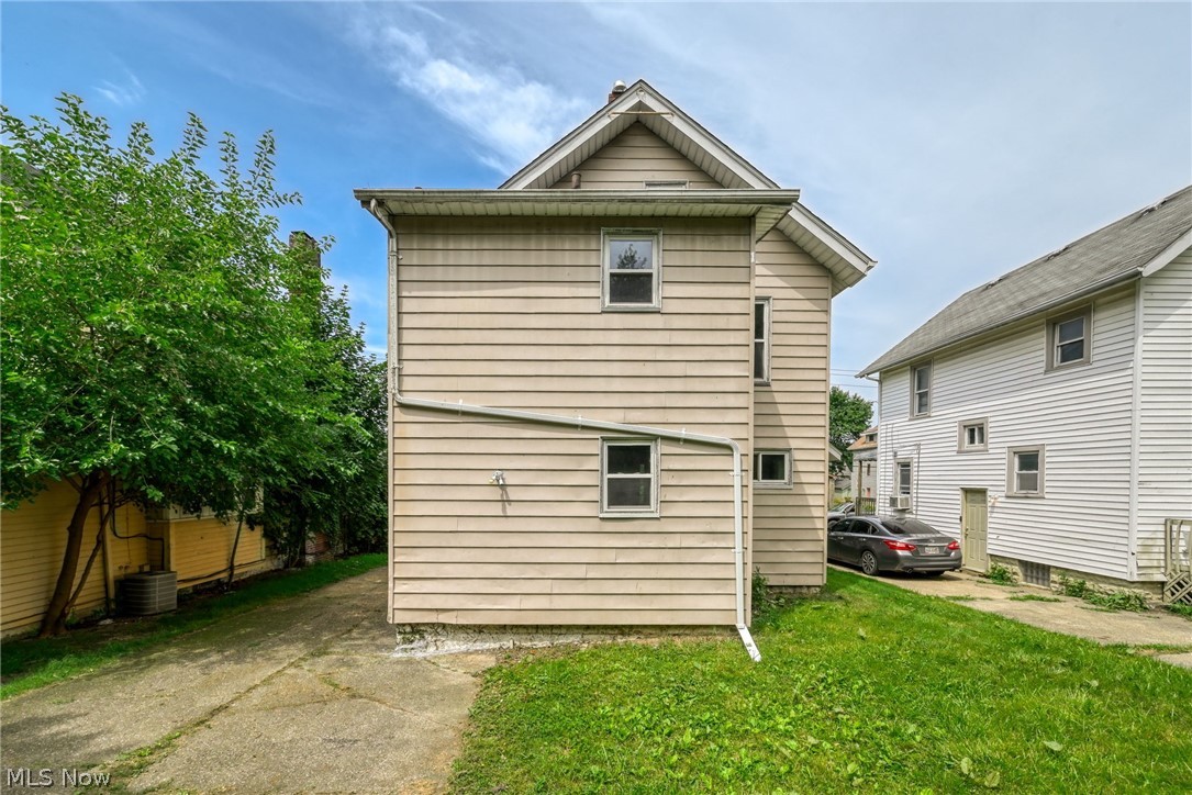 489 Marview Avenue Akron OH 44310