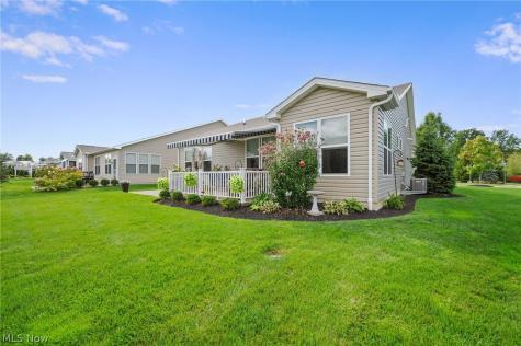 8009 Amberley Drive Mentor OH 44060