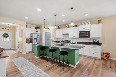 8009 Amberley Drive Mentor OH 44060