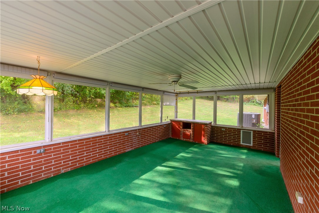 1715 Hillcrest Drive NW Dover OH 44622
