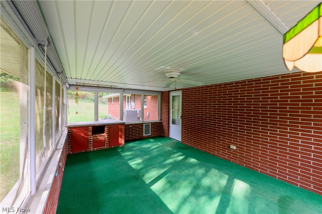 1715 Hillcrest Drive NW Dover OH 44622