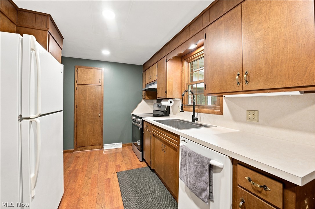 1715 Hillcrest Drive NW Dover OH 44622