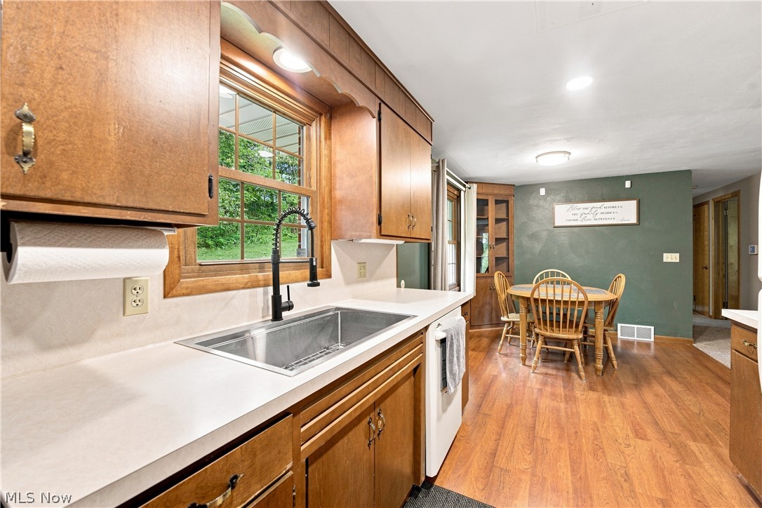 1715 Hillcrest Drive NW Dover OH 44622