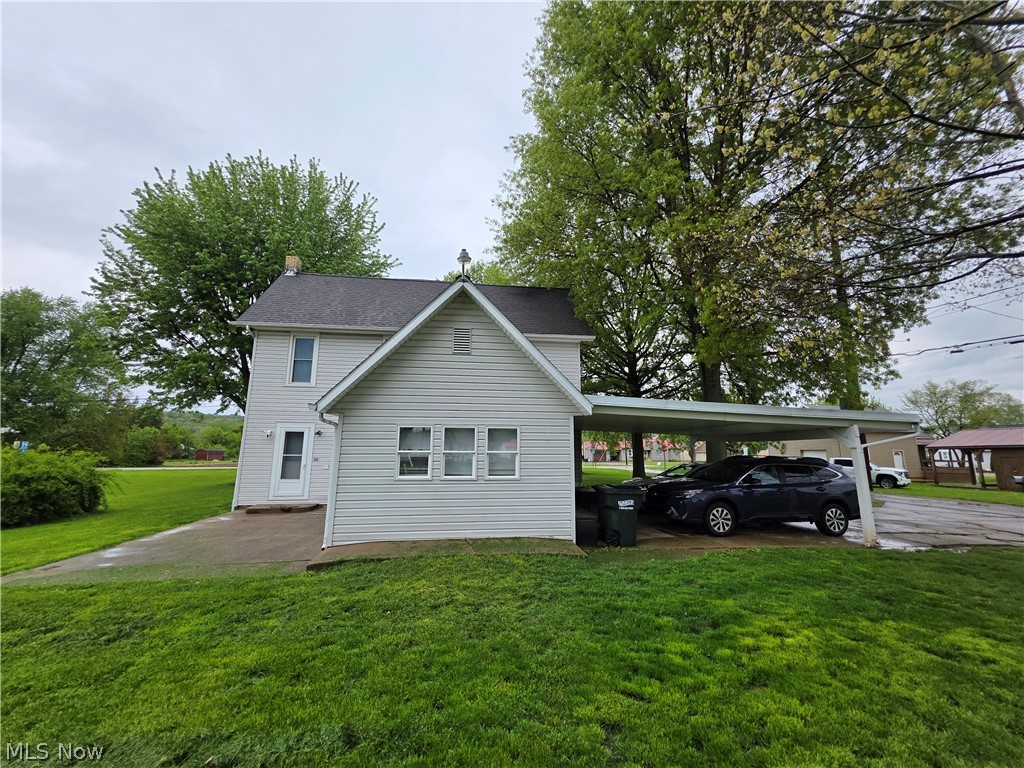 60951 County Road 9 Newcomerstown OH 43832