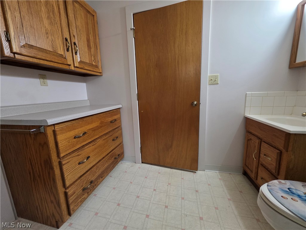 60951 County Road 9 Newcomerstown OH 43832
