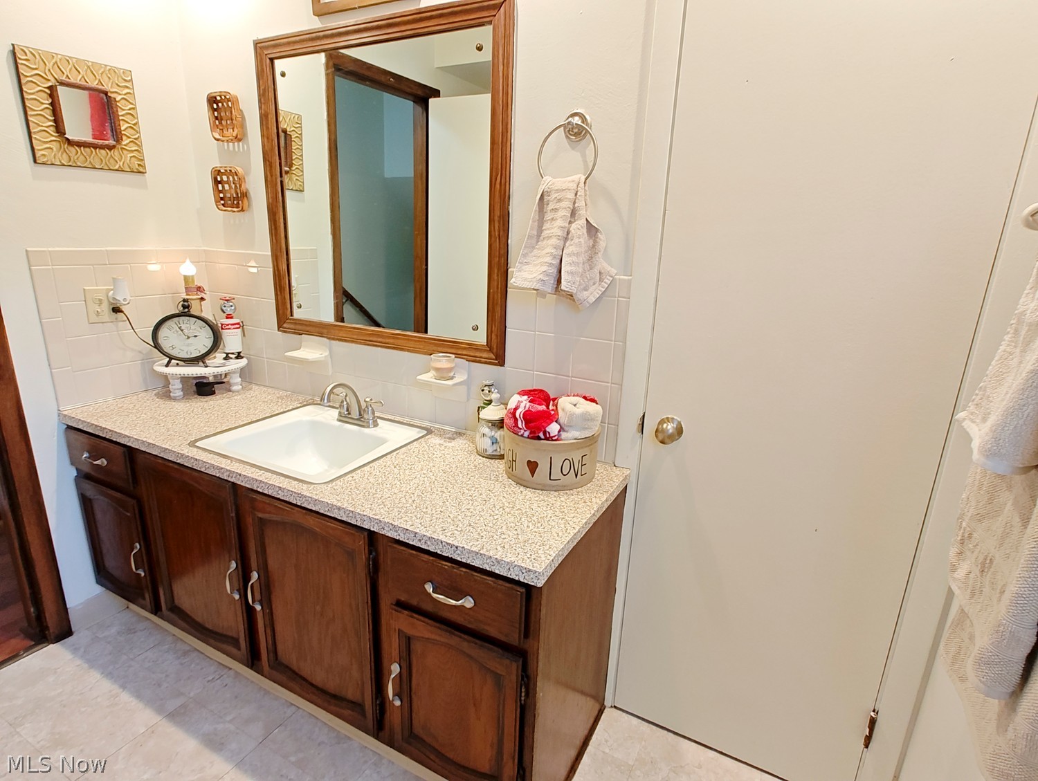 84 Circleview Court New Middletown OH 44442