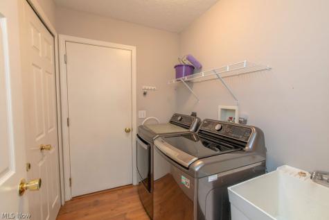 9020 Ashwood Court Olmsted Falls OH 44138