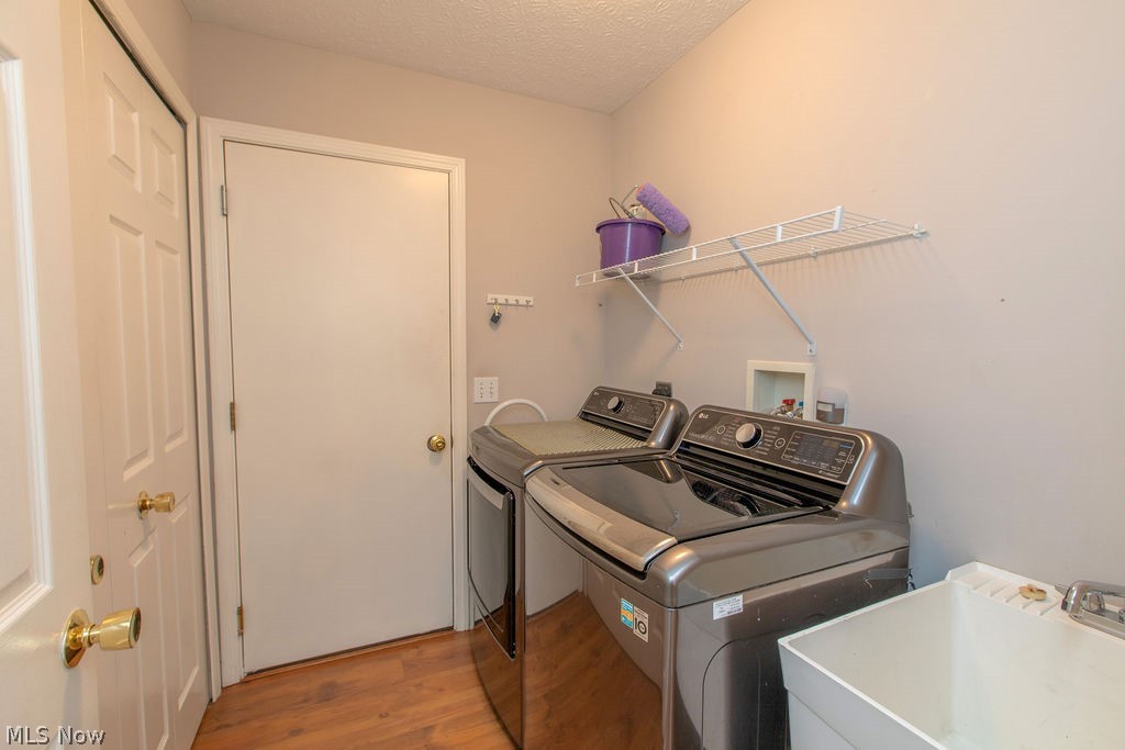 9020 Ashwood Court Olmsted Falls OH 44138