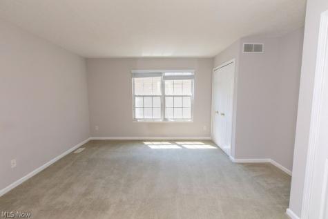 9020 Ashwood Court Olmsted Falls OH 44138