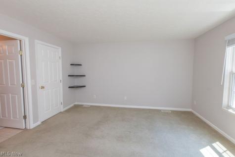9020 Ashwood Court Olmsted Falls OH 44138