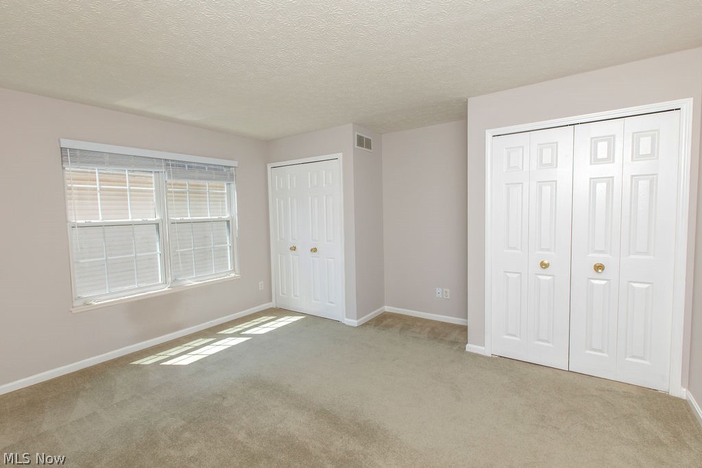 9020 Ashwood Court Olmsted Falls OH 44138