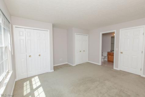 9020 Ashwood Court Olmsted Falls OH 44138