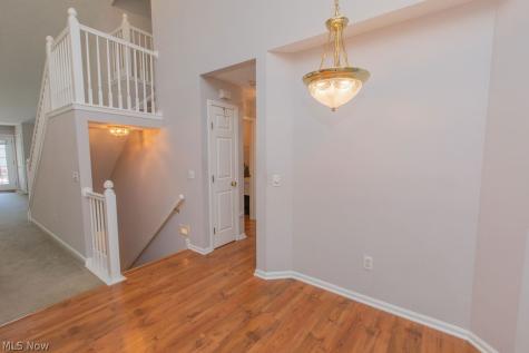 9020 Ashwood Court Olmsted Falls OH 44138