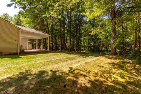 9020 Ashwood Court Olmsted Falls OH 44138