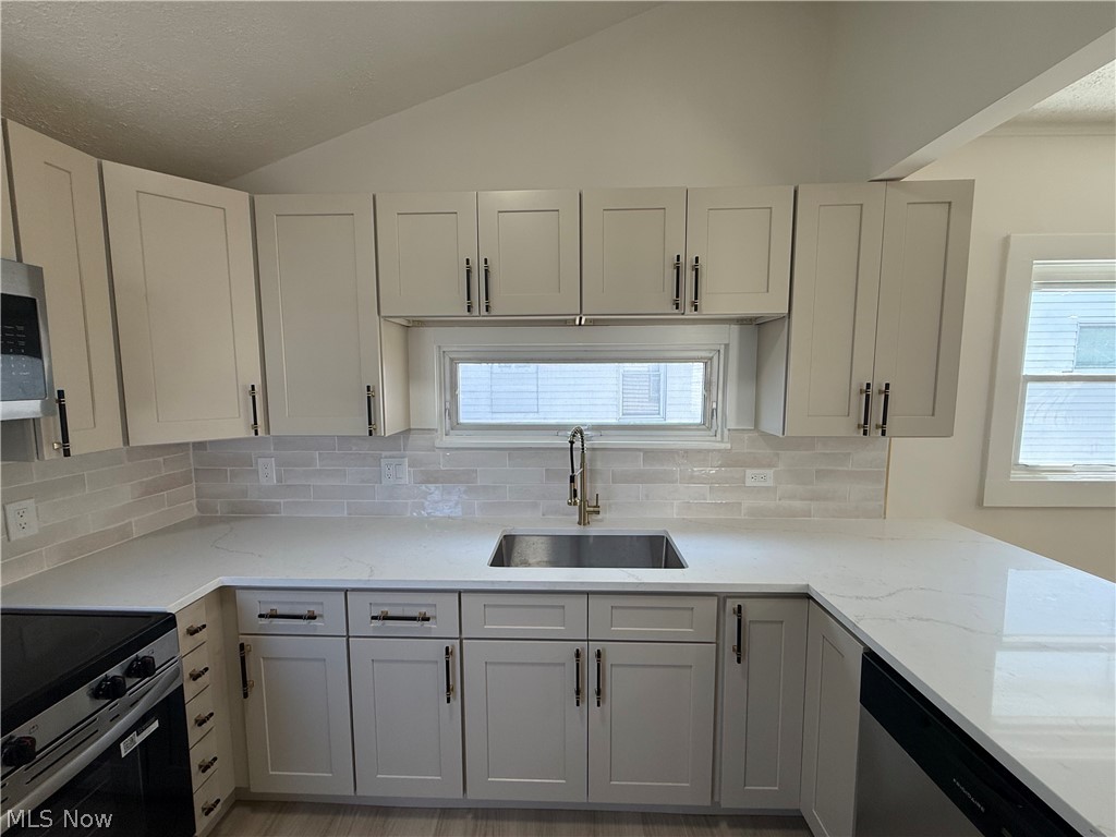 2225 Brown Road Lakewood OH 44107