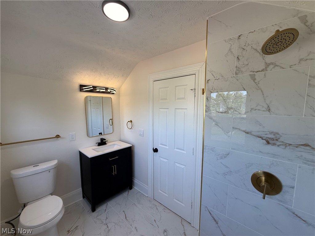 2225 Brown Road Lakewood OH 44107
