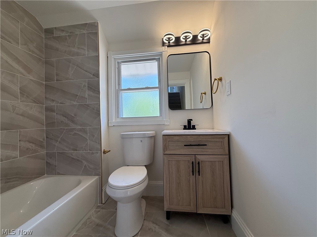 2225 Brown Road Lakewood OH 44107