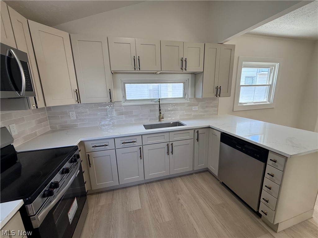 2225 Brown Road Lakewood OH 44107