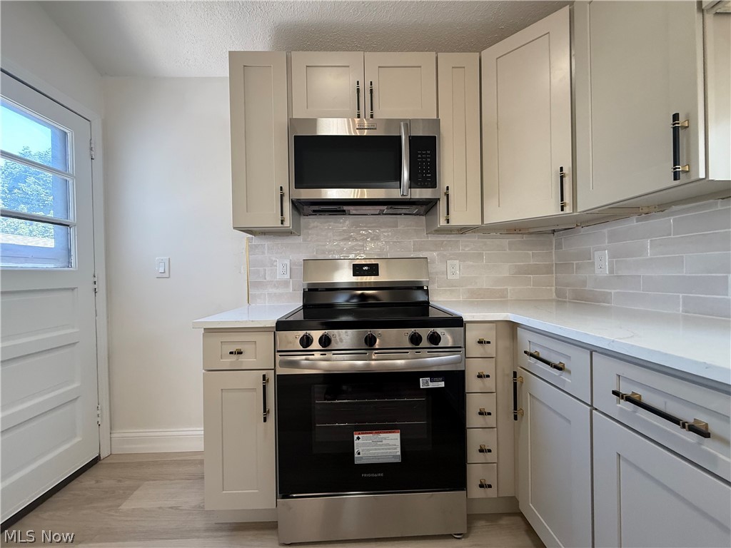 2225 Brown Road Lakewood OH 44107