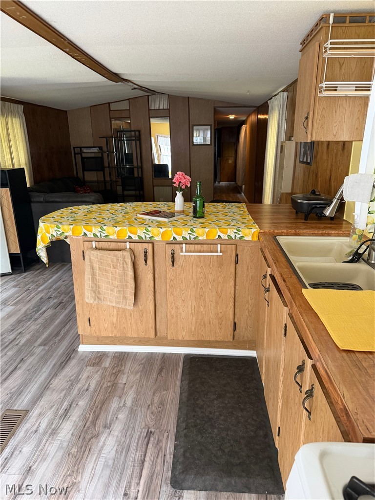 1520 Orange Road Ashland OH 44805