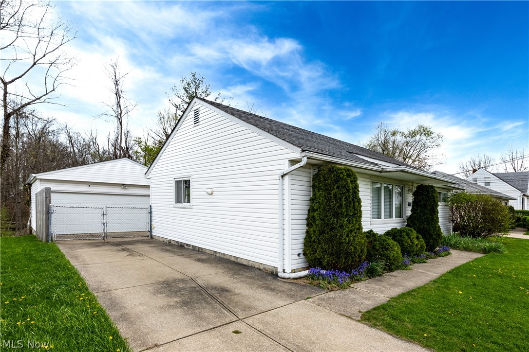 38355 Laura Drive Eastlake OH 44095