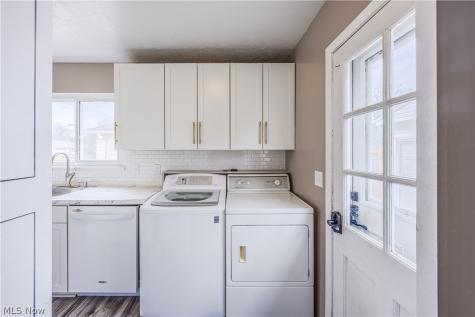 38355 Laura Drive Eastlake OH 44095