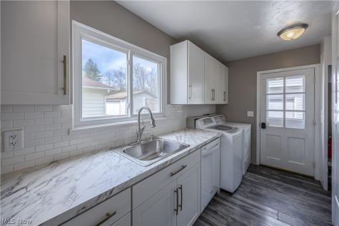 38355 Laura Drive Eastlake OH 44095