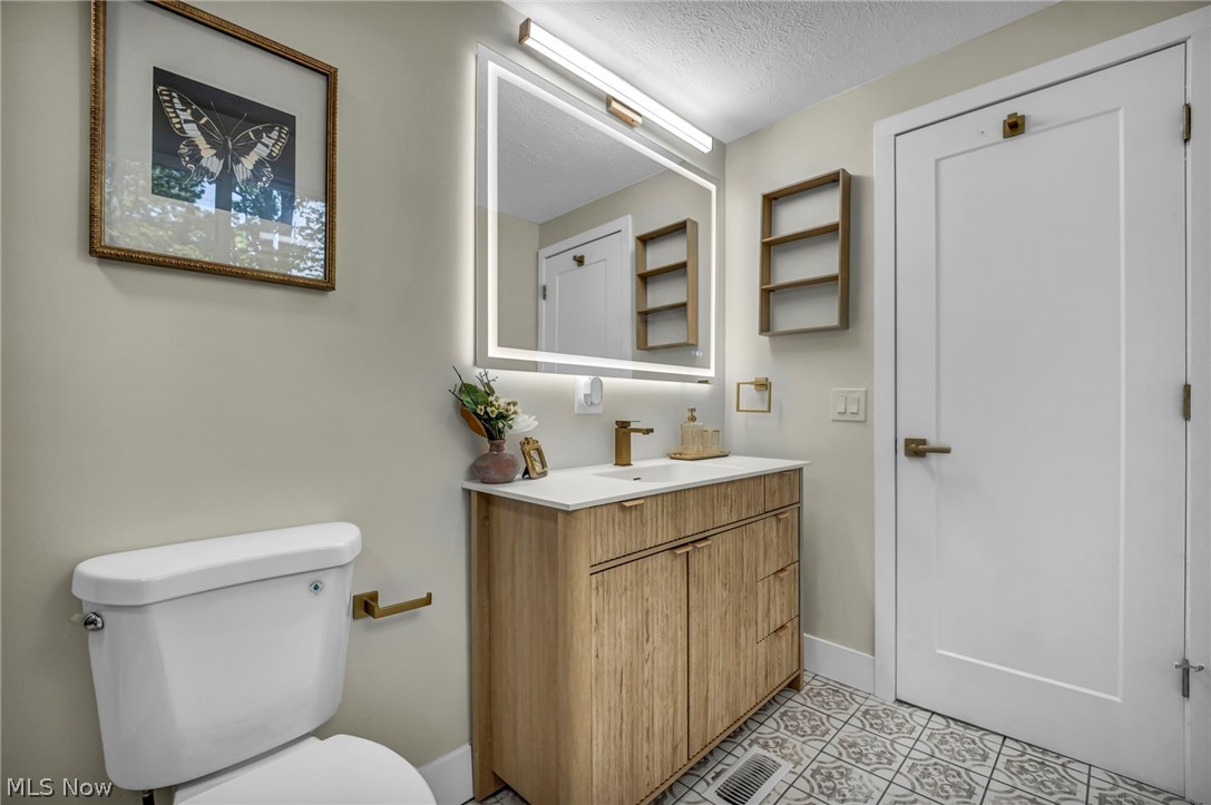 5616 Thoreau Drive Parma OH 44129