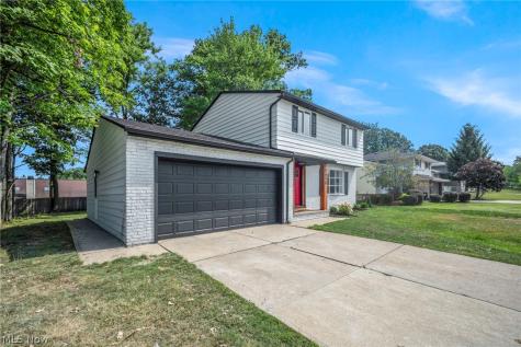 5616 Thoreau Drive Parma OH 44129