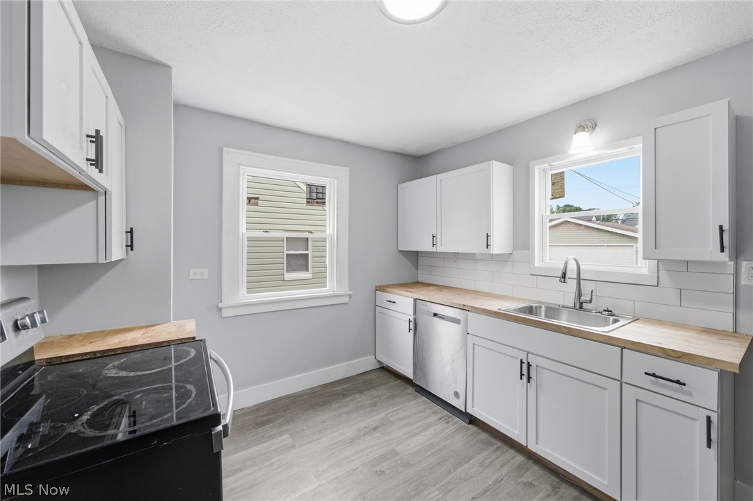 5171 Thomas Street Maple Heights OH 44137