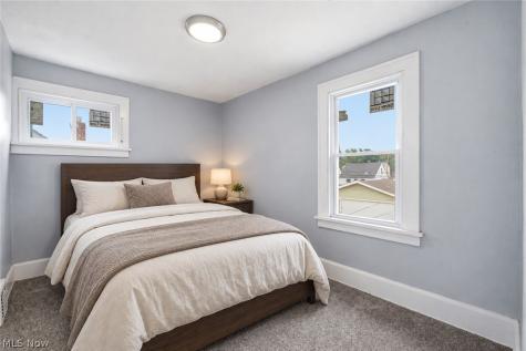 5171 Thomas Street Maple Heights OH 44137