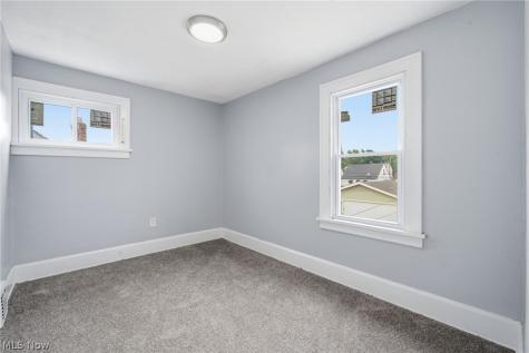 5171 Thomas Street Maple Heights OH 44137
