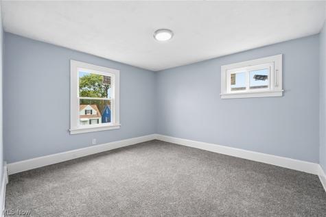5171 Thomas Street Maple Heights OH 44137