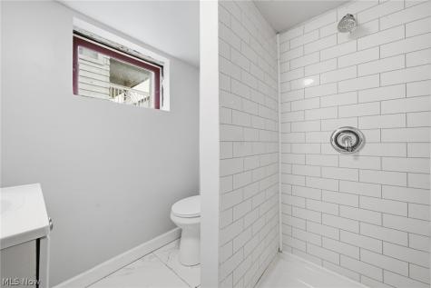 5171 Thomas Street Maple Heights OH 44137