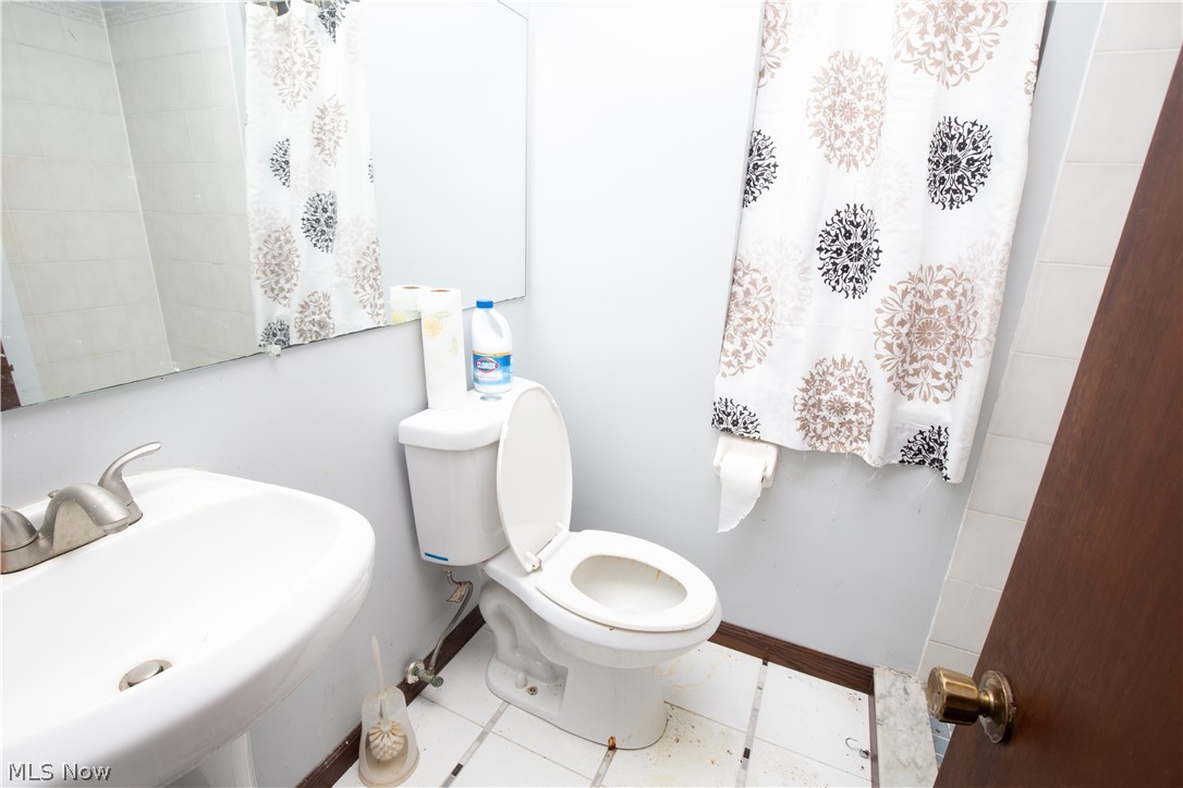 2268 Oak Point Drive Copley OH 44321
