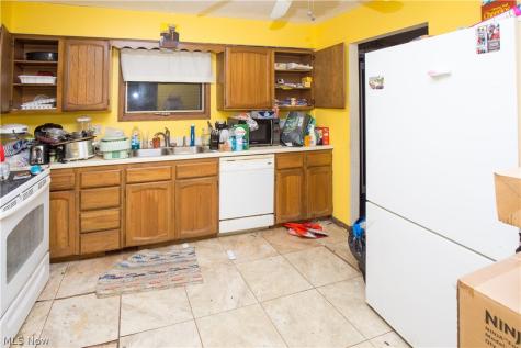 2268 Oak Point Drive Copley OH 44321