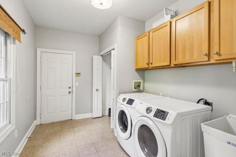 1972 E 83rd Street Cleveland OH 44103