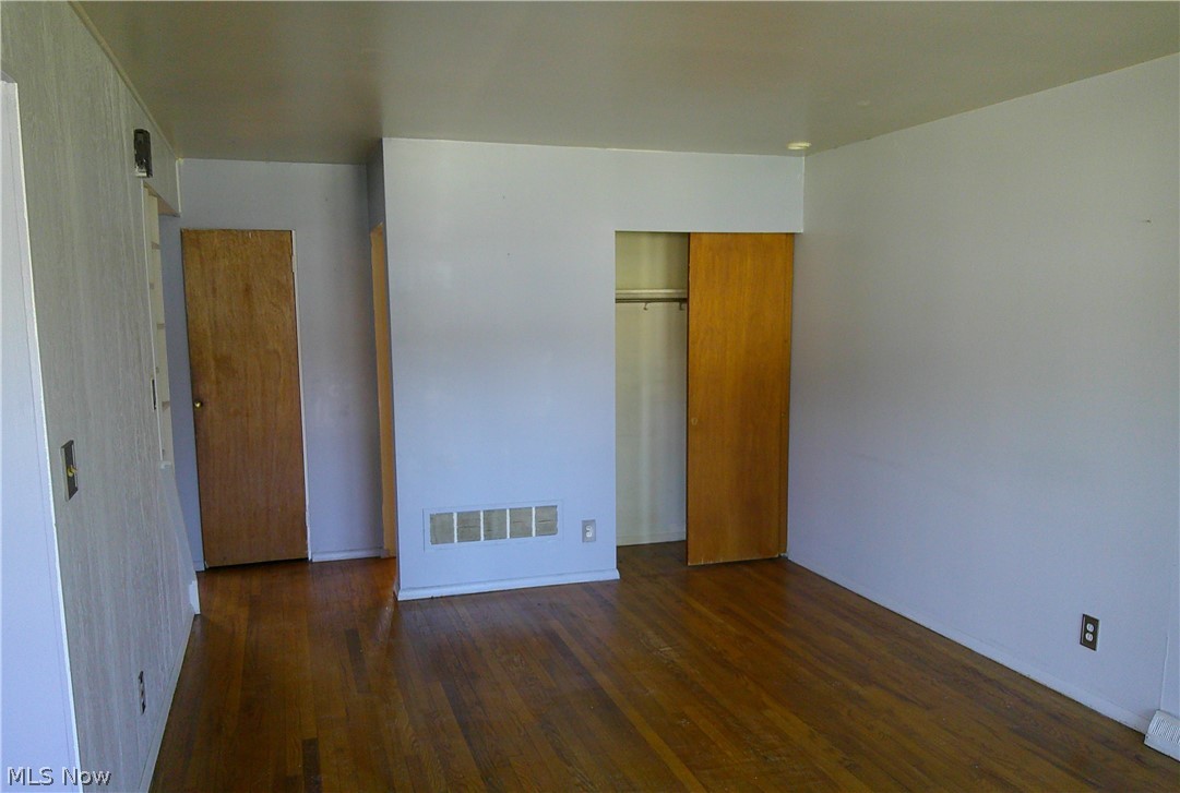 1168 Jeanie J Avenue Akron OH 44310