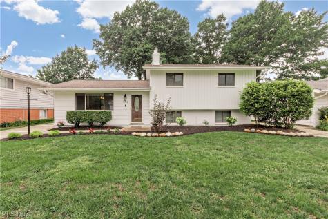 1174 Giesse Drive Mayfield Heights OH 44124