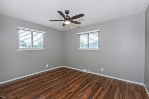 1174 Giesse Drive Mayfield Heights OH 44124