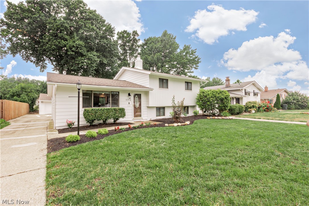 1174 Giesse Drive Mayfield Heights OH 44124