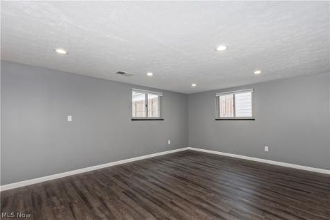 1174 Giesse Drive Mayfield Heights OH 44124